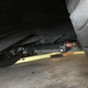 Imagen para el artículo titulado Cómo alinear las ruedas de tu coche por ti mismo usando ángulos de hierro y dos cintas métricas